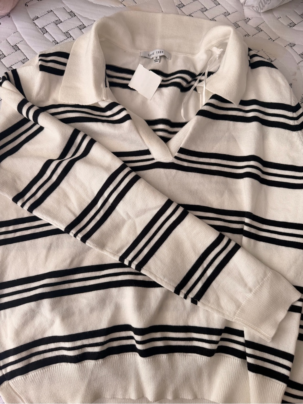 Love Tree womens V-Neck Collared Sweater in White and Black Stripes